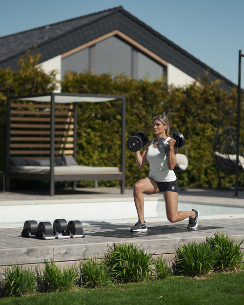 NÜOBELL 232 Silver – sleek adjustable dumbbell with a modern silver finish, designed for efficient strength training and space-saving home gym setups.